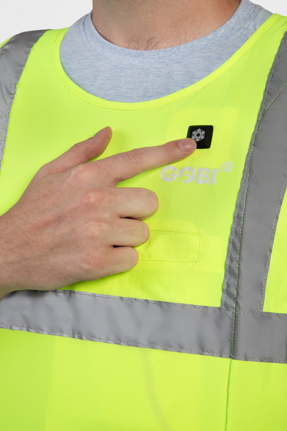 GOBI Breeze II high-vis unisex cooling vest studio photo (SOONA 2026)