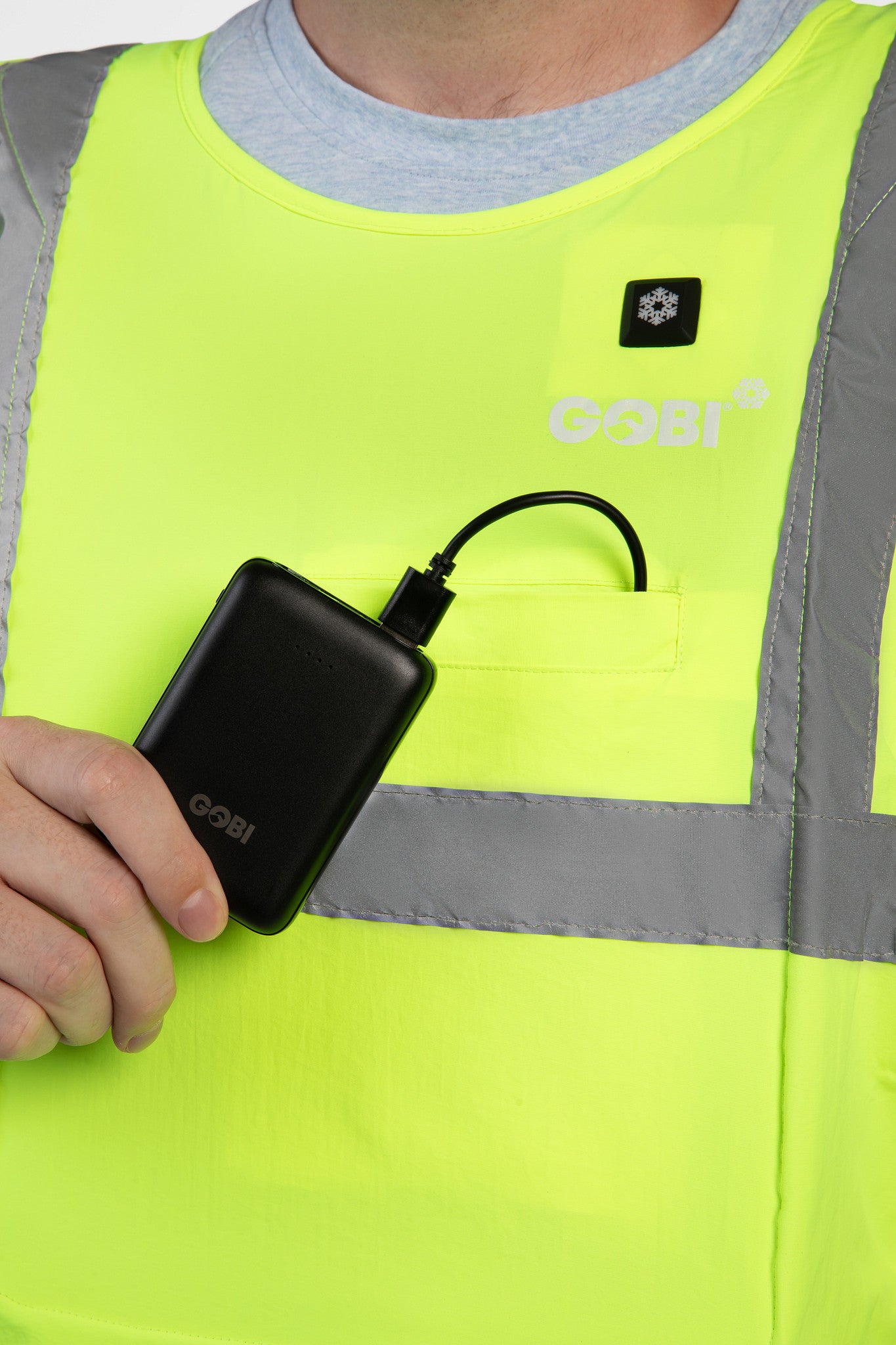GOBI Breeze II high-vis unisex cooling vest studio photo (SOONA 2026)